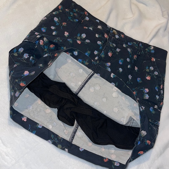 Lee Skort - Picture 3 of 4